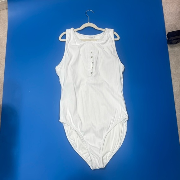 Size XL Tall - Picture 1 of 2